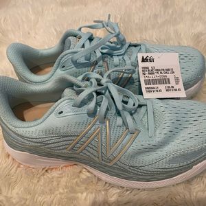 Women’s New Balance Fresh Foam 860V12 size 6.5